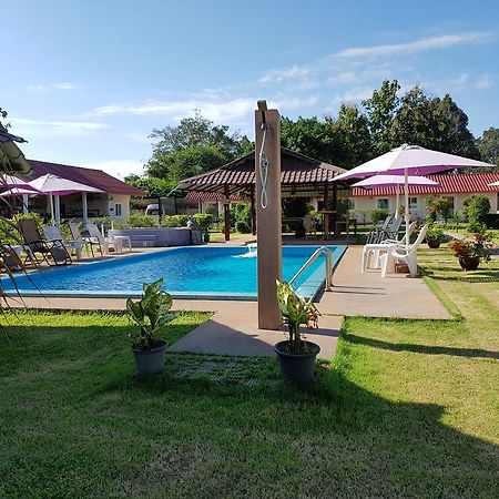 Moon River Resort Ubon Ratchathani Esterno foto