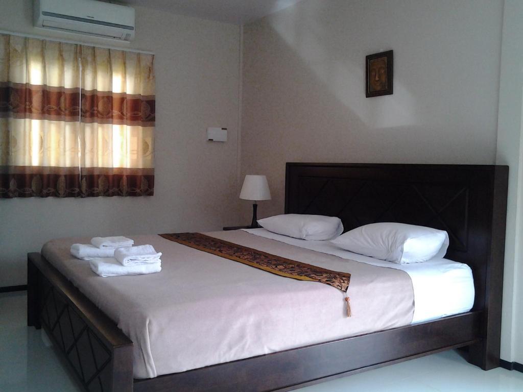 Moon River Resort Ubon Ratchathani Esterno foto